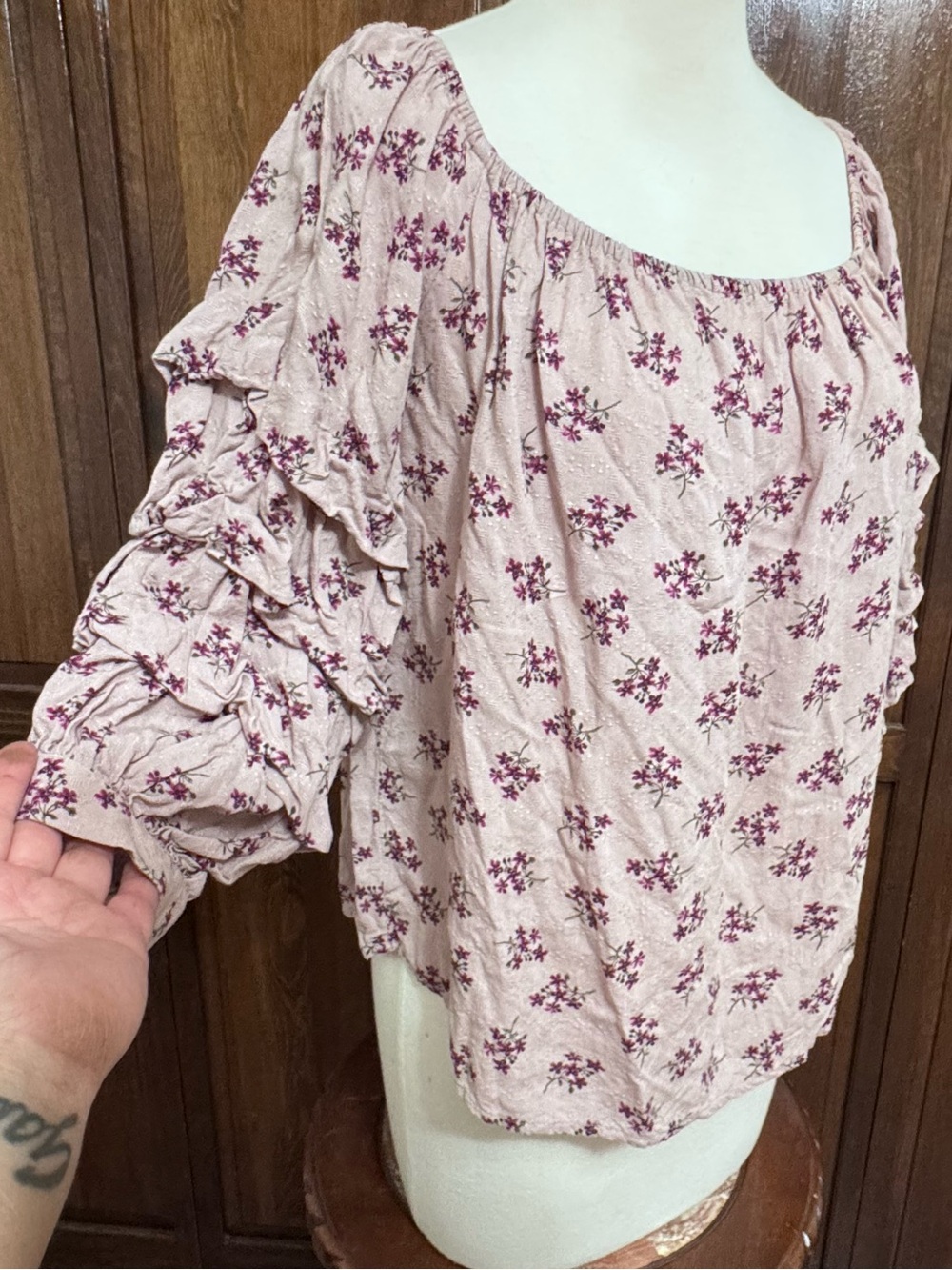Cottagecore | Whimsigoth American Eagle Ruffle Tiered Sleeve Boho Top small